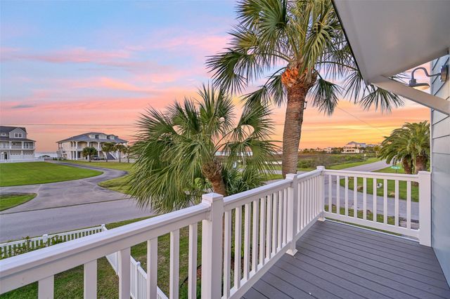 3401 Jolly Roger, Galveston, TX 77554