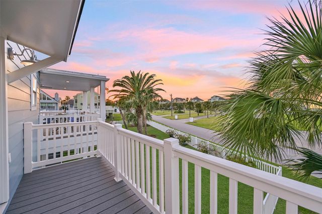 3401 Jolly Roger, Galveston, TX 77554