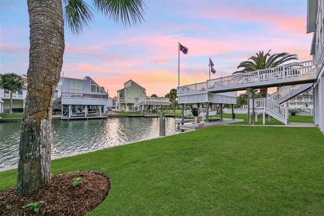 3401 Jolly Roger, Galveston, TX 77554