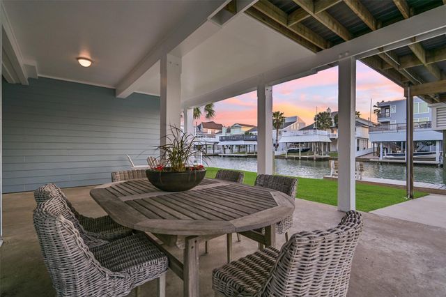 3401 Jolly Roger, Galveston, TX 77554