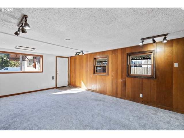 5004 Se 99TH Ave, Portland, OR 97266