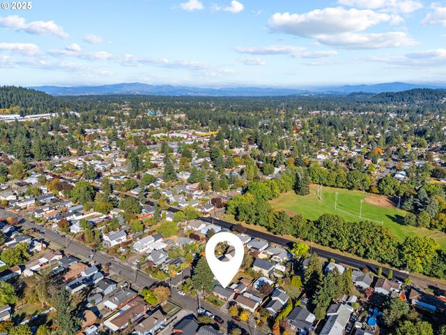 5004 Se 99TH Ave, Portland, OR 97266