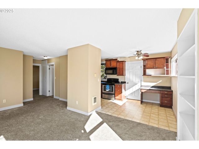 5004 Se 99TH Ave, Portland, OR 97266