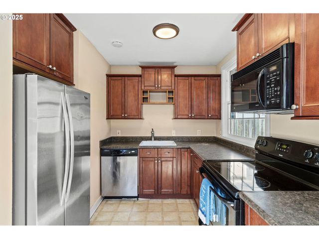 5004 Se 99TH Ave, Portland, OR 97266