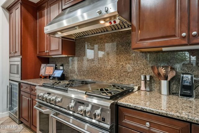 18332 W MONTEBELLO Avenue, Litchfield Park, AZ 85340