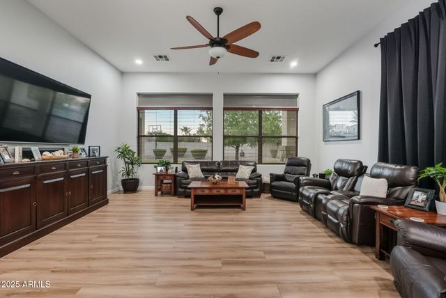 18332 W MONTEBELLO Avenue, Litchfield Park, AZ 85340