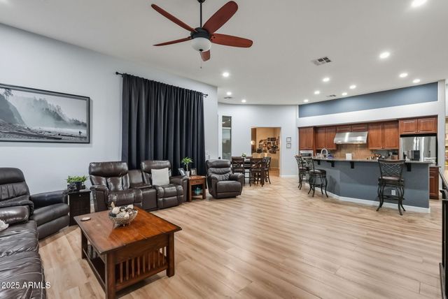 18332 W MONTEBELLO Avenue, Litchfield Park, AZ 85340