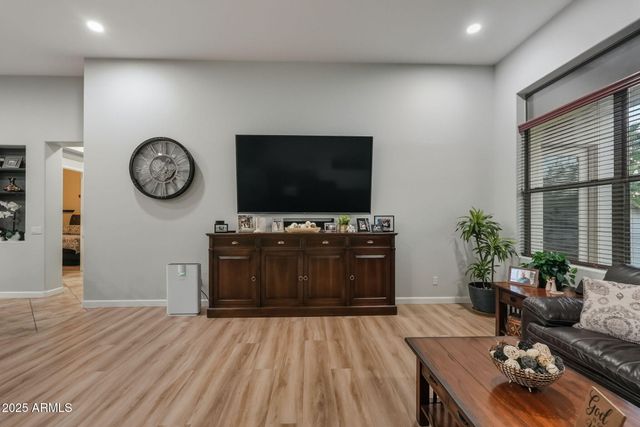 18332 W MONTEBELLO Avenue, Litchfield Park, AZ 85340