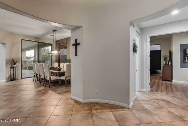 18332 W MONTEBELLO Avenue, Litchfield Park, AZ 85340