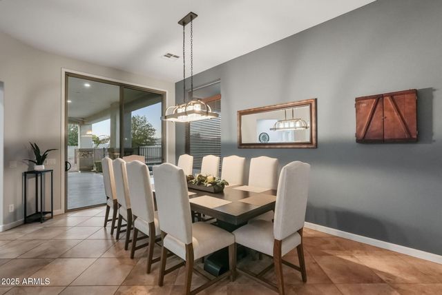 18332 W MONTEBELLO Avenue, Litchfield Park, AZ 85340