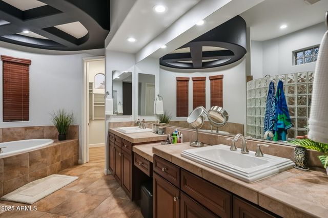 18332 W MONTEBELLO Avenue, Litchfield Park, AZ 85340