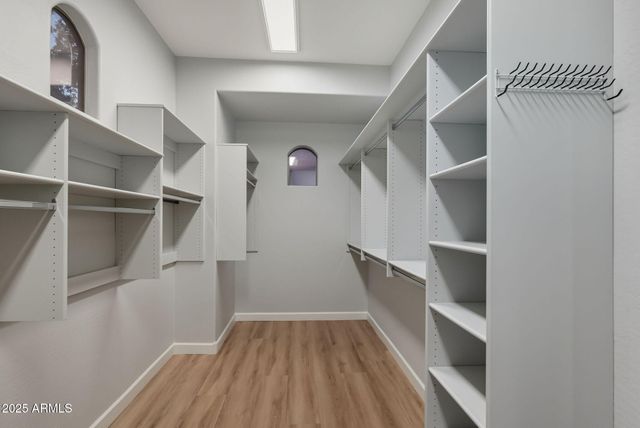 18332 W MONTEBELLO Avenue, Litchfield Park, AZ 85340