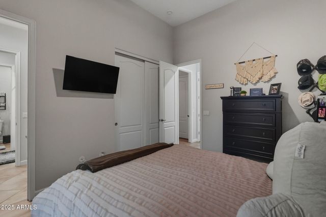 18332 W MONTEBELLO Avenue, Litchfield Park, AZ 85340