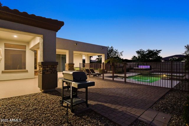 18332 W MONTEBELLO Avenue, Litchfield Park, AZ 85340