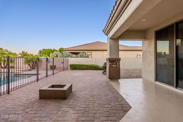 18332 W MONTEBELLO Avenue, Litchfield Park, AZ 85340