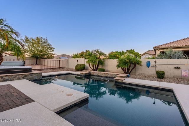 18332 W MONTEBELLO Avenue, Litchfield Park, AZ 85340