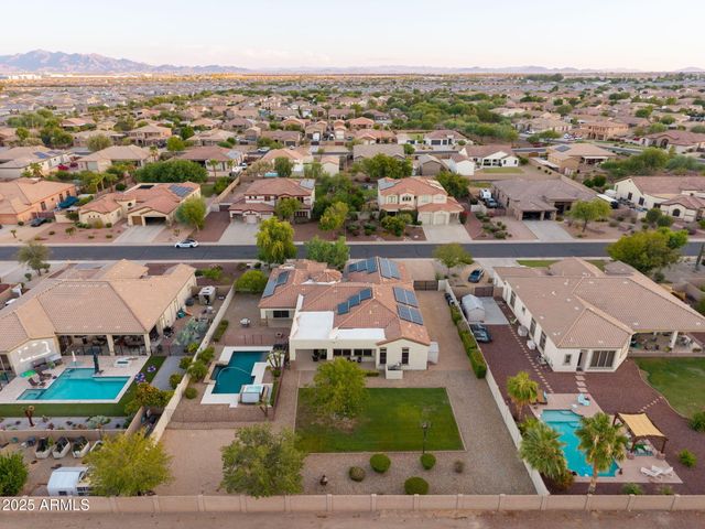 18332 W MONTEBELLO Avenue, Litchfield Park, AZ 85340