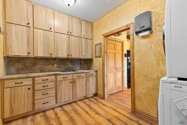 22600 JENNY GULCH RD, Rapid City, SD 57702