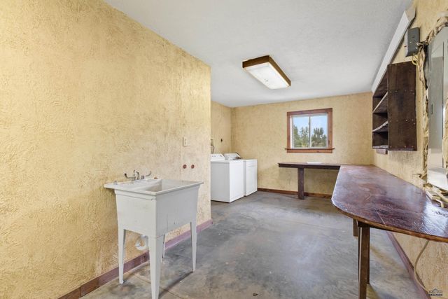 22600 JENNY GULCH RD, Rapid City, SD 57702