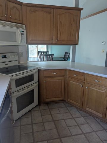 753 Tournament Circle, Norton Shores, MI 49444