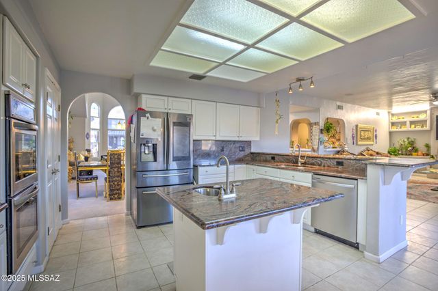 11018 N Mountain Breeze Drive Drive, Tucson, AZ 85737