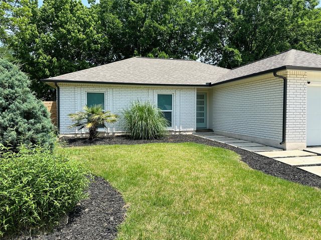 4504 W Village CT, Austin, TX 78744