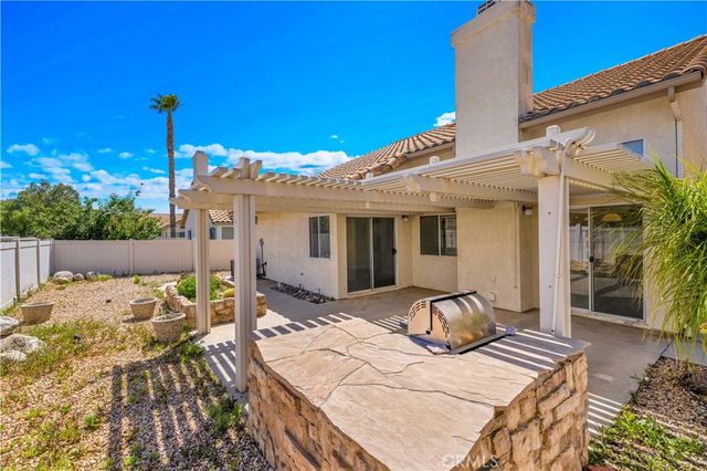 1182 Bel Air Court, Banning, CA 92220