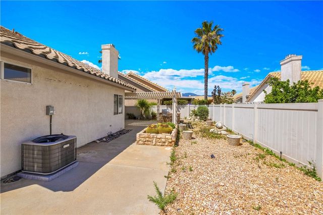 1182 Bel Air Court, Banning, CA 92220