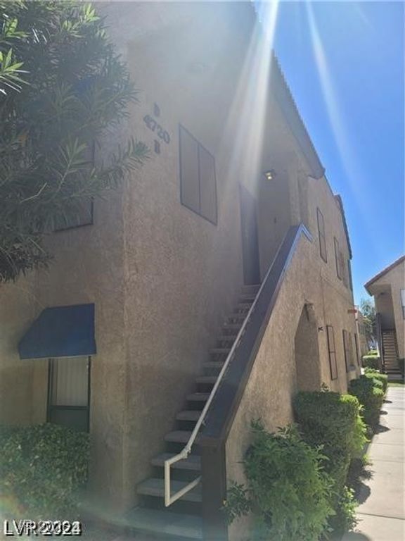 Image 5 of property listing at 4720 Obannon Drive D, Las Vegas, NV 89102