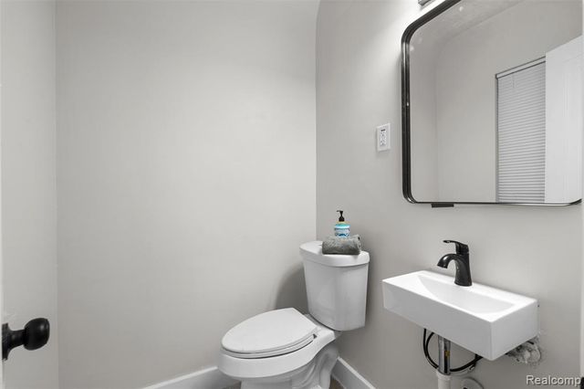 13910 Grandmont Avenue, Detroit, MI 48227