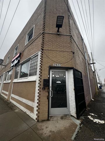 2922 Carpenter Street, Hamtramck, MI 48212