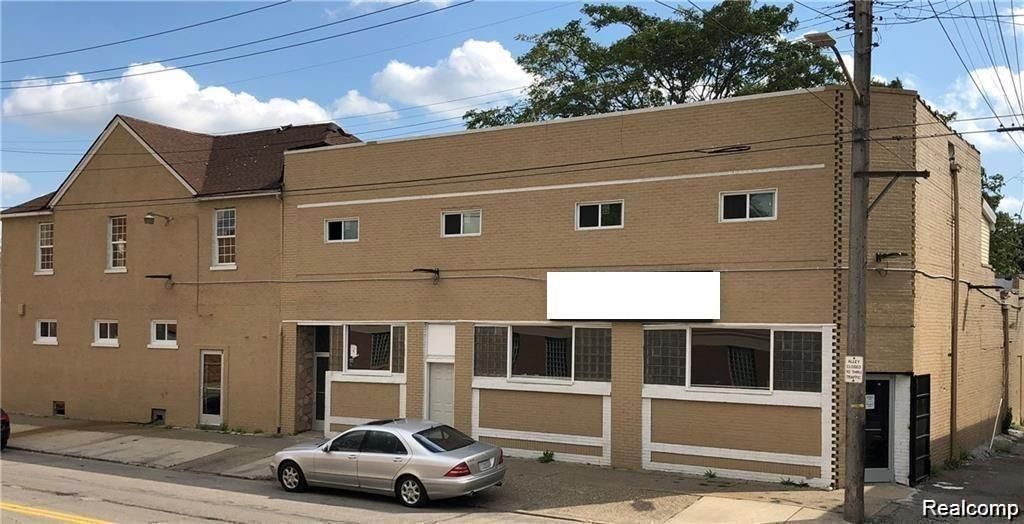 2922 Carpenter Street, Hamtramck, MI 48212