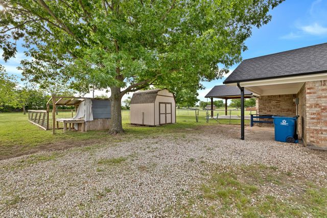 11345 Jennifer Circle, Sanger, TX 76266