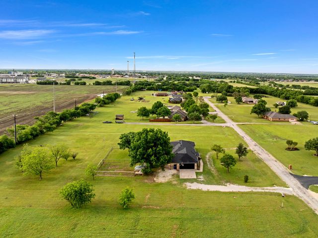 11345 Jennifer Circle, Sanger, TX 76266