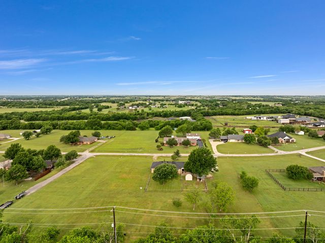 11345 Jennifer Circle, Sanger, TX 76266