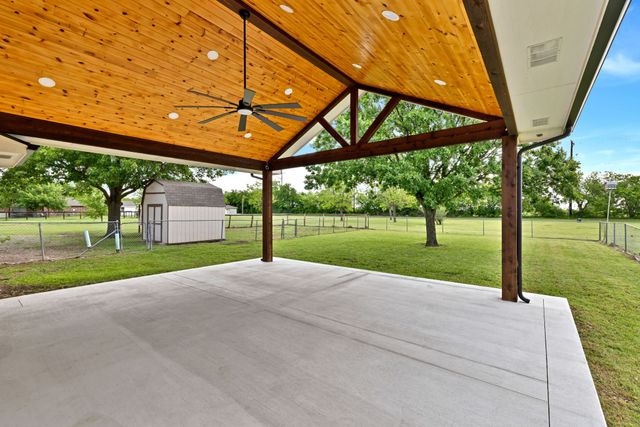 11345 Jennifer Circle, Sanger, TX 76266