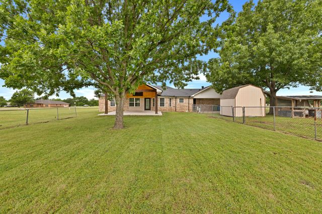 11345 Jennifer Circle, Sanger, TX 76266