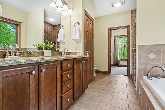 8265 E Walnut Ridge, New Carlisle, IN 46552
