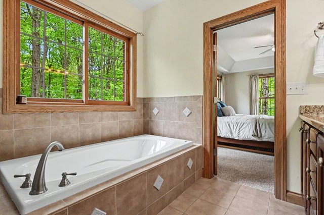 8265 E Walnut Ridge, New Carlisle, IN 46552