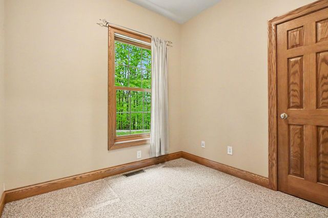 8265 E Walnut Ridge, New Carlisle, IN 46552