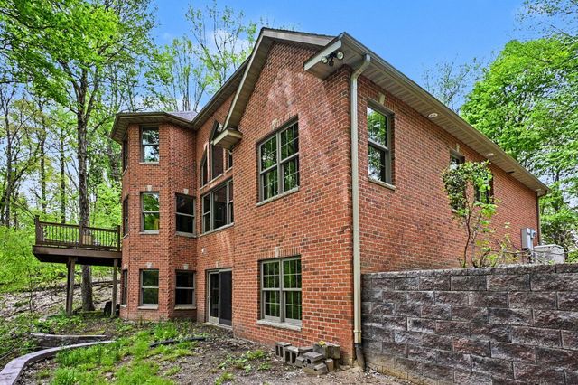 8265 E Walnut Ridge, New Carlisle, IN 46552