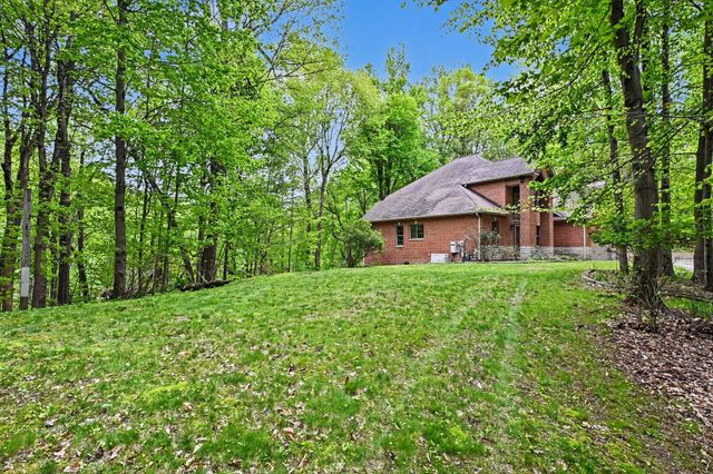 8265 E Walnut Ridge, New Carlisle, IN 46552