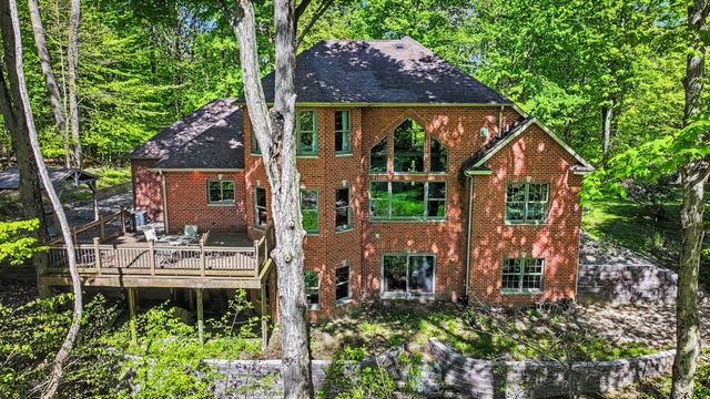 8265 E Walnut Ridge, New Carlisle, IN 46552