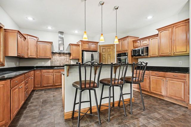 8265 E Walnut Ridge, New Carlisle, IN 46552