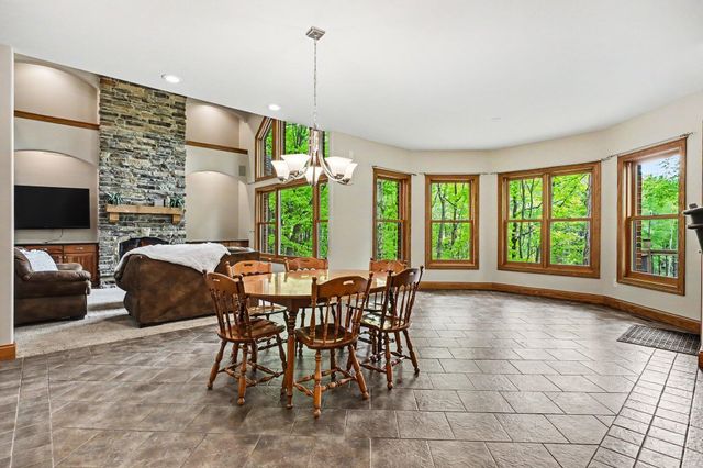 8265 E Walnut Ridge, New Carlisle, IN 46552