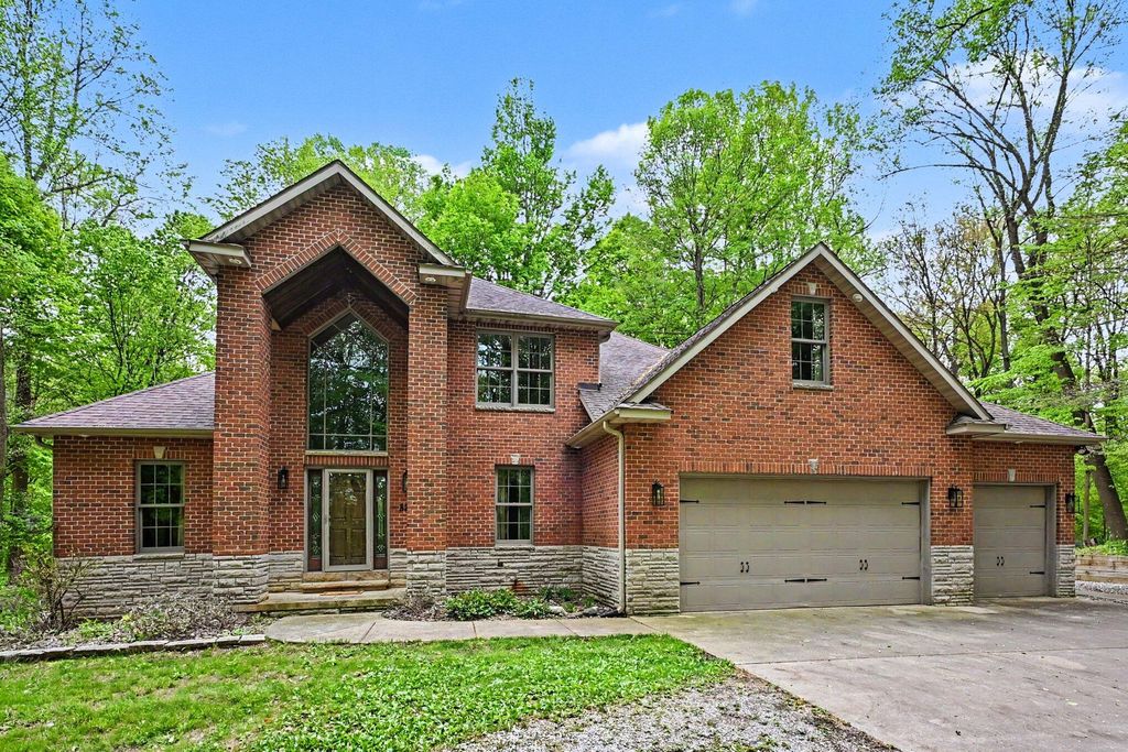 8265 E Walnut Ridge, New Carlisle, IN 46552
