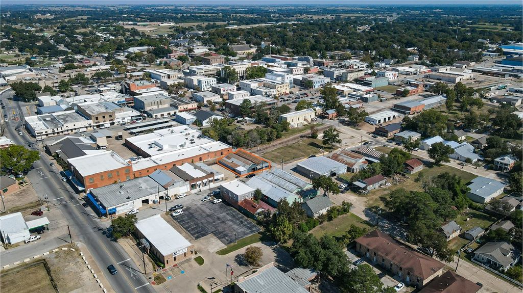 200 W First Street, Brenham, TX 77833 — photo 4