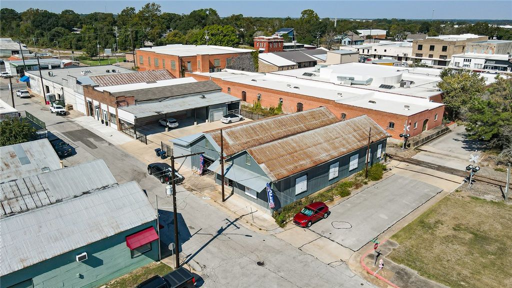 200 W First Street, Brenham, TX 77833 — photo 5