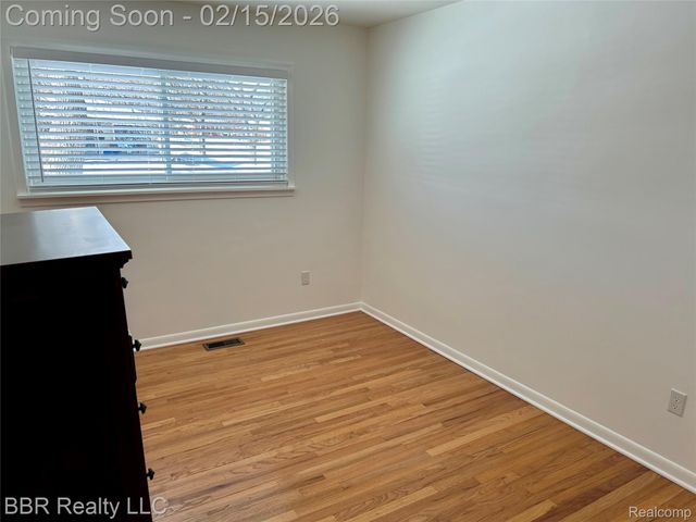 1905 Newman Street, Trenton, MI 48183