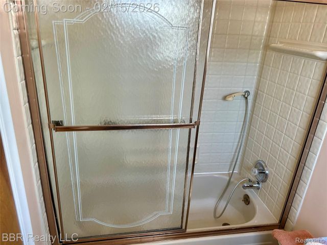 1905 Newman Street, Trenton, MI 48183